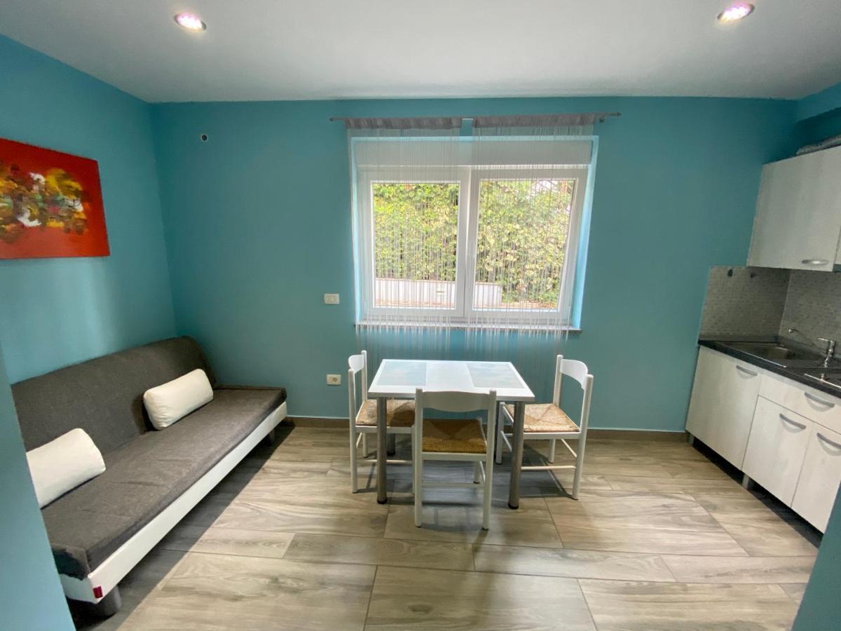 Iris Apartment