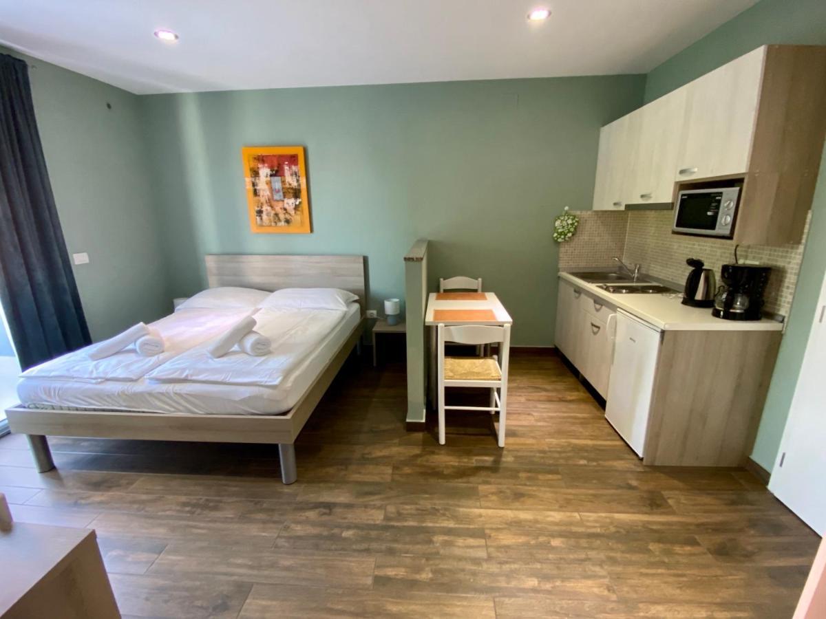 Iris Apartment