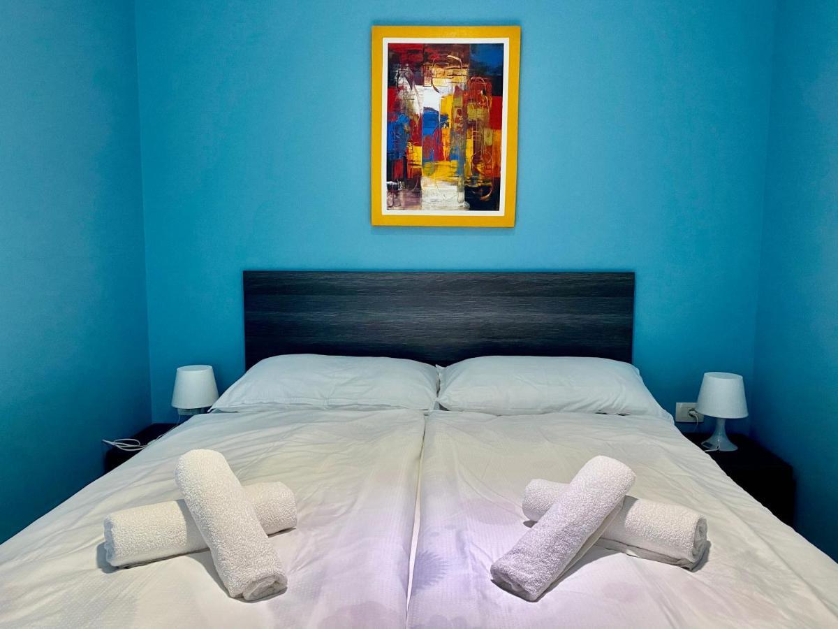 Iris Apartment *